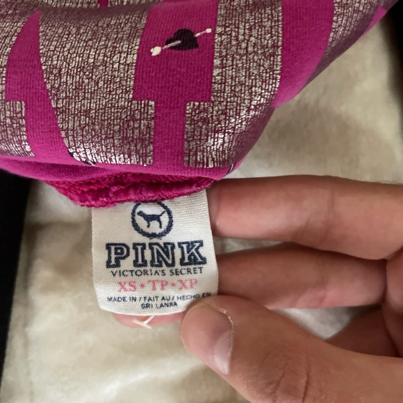 Victoria’s Secret Pink Foldover Yoga Pants Cupid Arrows Size XS Rare - Picture 6 of 6